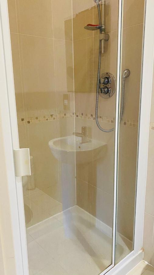 Bournemouth Double En-Suite ภายนอก รูปภาพ